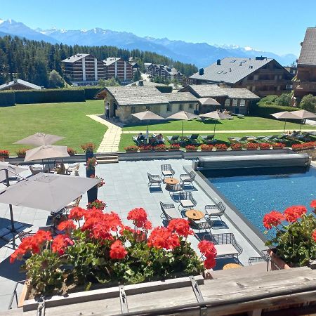 Apartment 24 Hotel Etrier Pool & Spa 克莱恩 蒙塔纳 外观 照片
