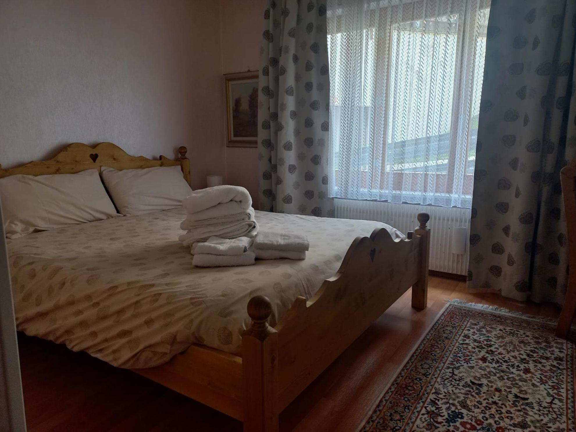 Apartment 24 Hotel Etrier Pool & Spa 克莱恩 蒙塔纳 外观 照片