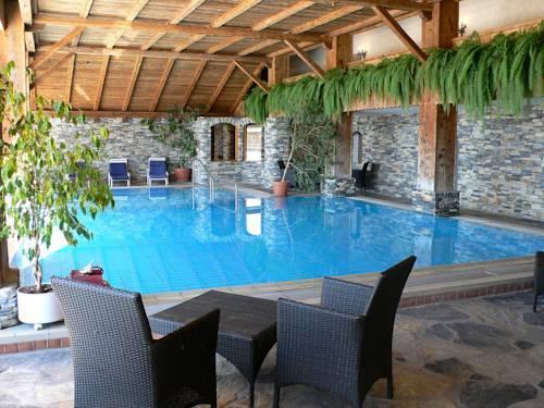Apartment 24 Hotel Etrier Pool & Spa 克莱恩 蒙塔纳 外观 照片